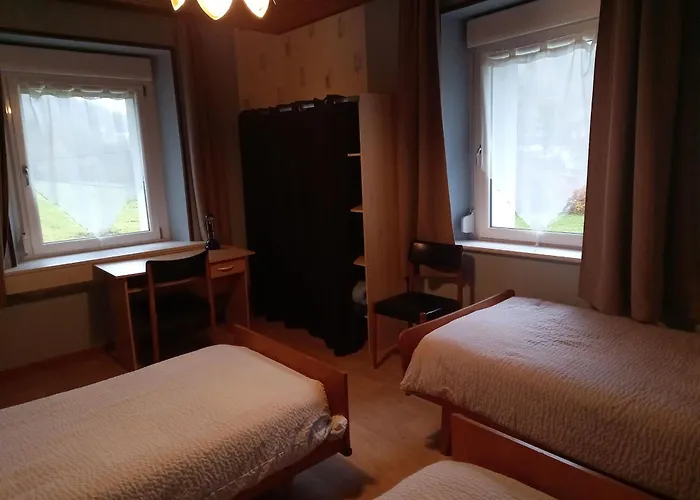 En Pleine Nature, Proche De La Bresse Avec Activites Familiales, Terrasse Et Poele A Bois - Fr-1-589-70 *